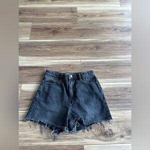 Zara women’s black shorts size 4